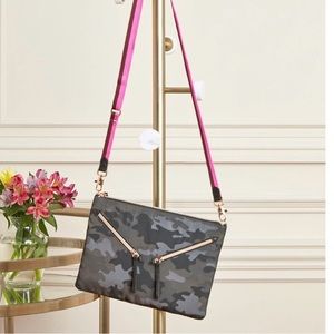 Stella & Dot lady boss camo cross body
